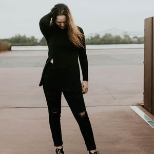 Women Urban Cropped Skinny Black Ripped Jeans